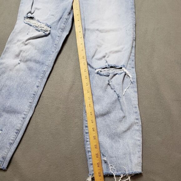 ABERCROMBIE & Fitch • Mid rise Boyfriend Jean in Medium Blue Distressed • 26 - Picture 13 of 14
